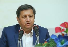  همتی: معنی ندارد چند نرخ ارز داشته باشیم / آقای مصباحی فرمودند «حالا ببینیم همتی با تورم چه کار می‌کند»؛ تورم جزء وظایف بانک مرکزی است، ولی من به آن‌ها کمک می‌کنم
